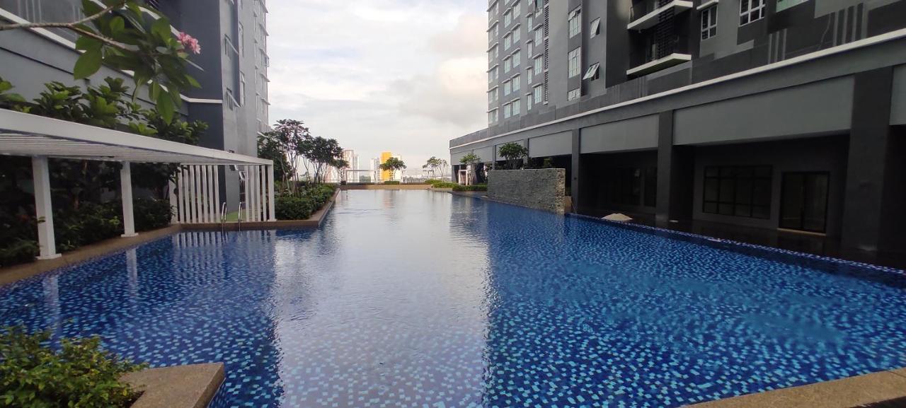 Bukit Rimau Instagrammable 2 Bedroom Apartment With Pool View Up To 5 Pax Shah Alam Exterior photo