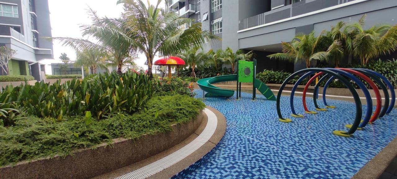 Bukit Rimau Instagrammable 2 Bedroom Apartment With Pool View Up To 5 Pax Shah Alam Exterior photo