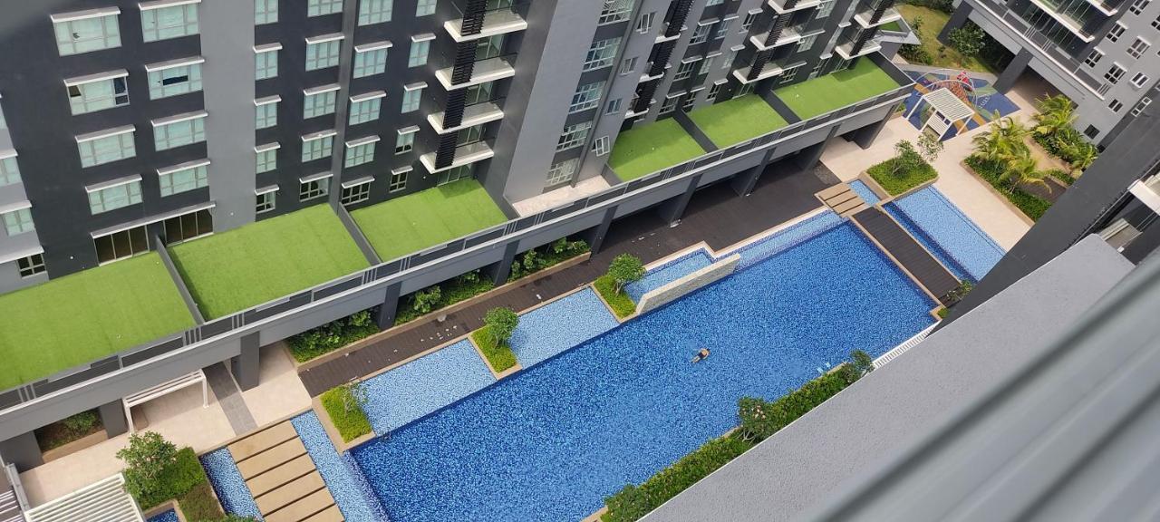 Bukit Rimau Instagrammable 2 Bedroom Apartment With Pool View Up To 5 Pax Shah Alam Exterior photo